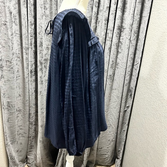 Women’s XL Navy Blue Blouse - Picture 3 of 7